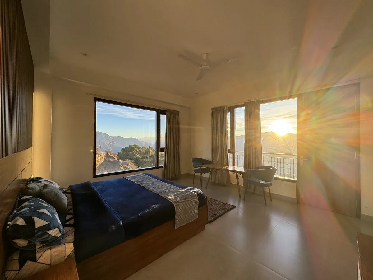Super Deluxe room with panoramic sunrise view