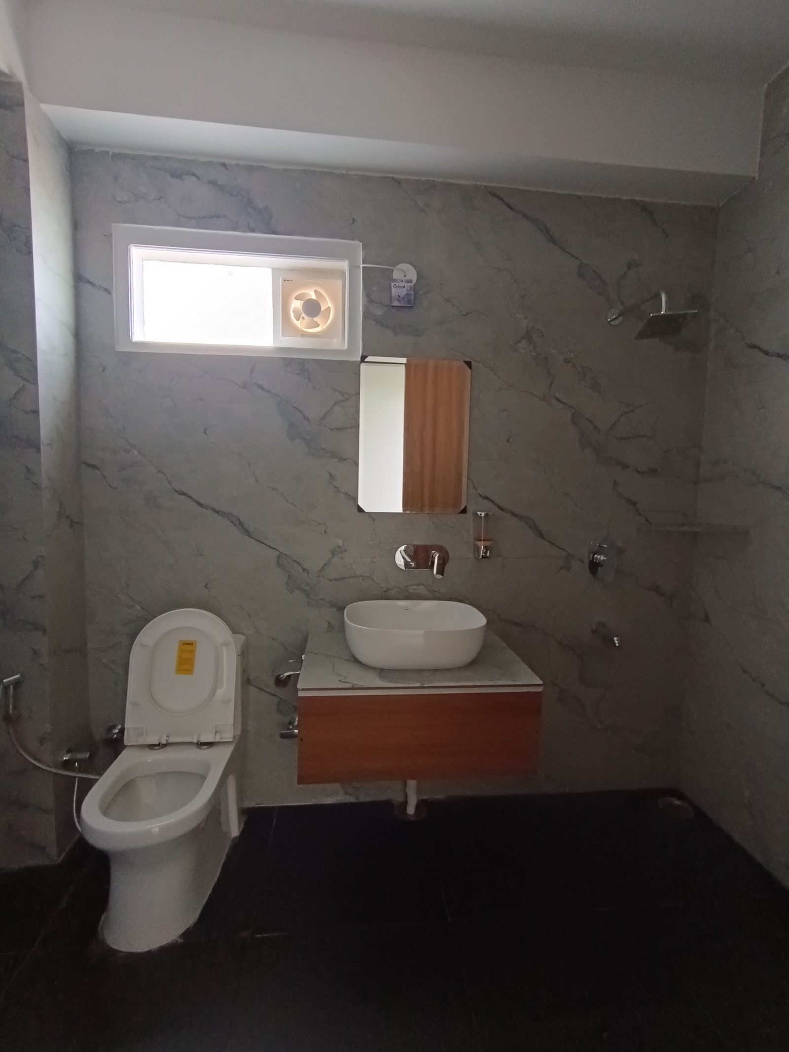 En-suite bathroom for the Super Deluxe room