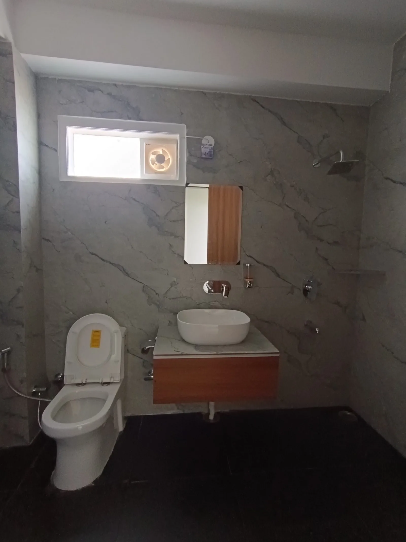 En-suite bathroom for the Super Deluxe room